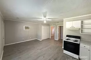 609 W Davidson Ave, Gastonia, NC 28052 - Photo 4