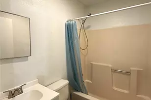 609 W Davidson Ave, Gastonia, NC 28052 - Photo 6