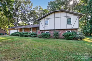 510 4th Ave NE, Conover, NC 28613 - Photo 1