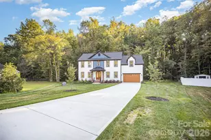 10405 Briarhurst Pl, Mint Hill, NC 28227 - Photo 2