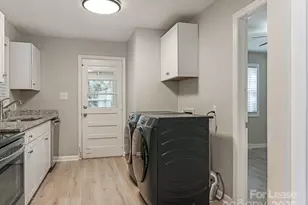 2909 Southwest Blvd, Charlotte, NC 28216 - Photo 8