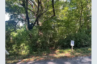 249, 250 E McDowell Street, Morganton, NC 28655 - Photo 2