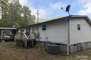 623 Shadowood Dr, Spruce Pine, NC 28777 - Photo 4