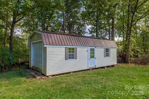 11 Greenway Dr, Granite Falls, NC 28630 - Photo 12