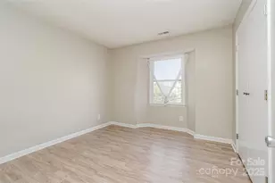 6165 Meadow Rose Ln, Charlotte, NC 28215 - Photo 18