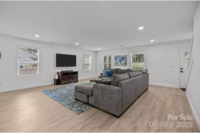 1100 Jenkins Drive, Charlotte, NC 28212 - Photo 2