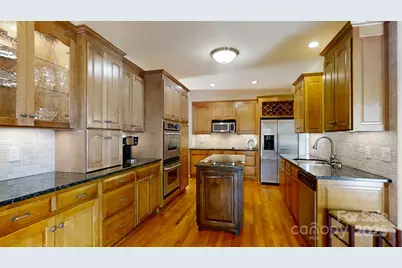 2400 Carriage Lane, Lincolnton, NC 28092 - Photo 10