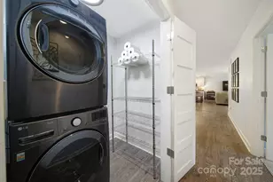 3734 Dunwoody Dr, Charlotte, NC 28215 - Photo 20