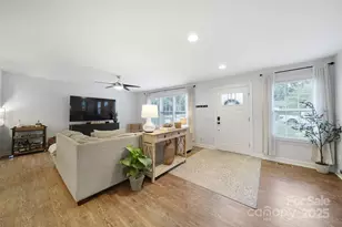 3734 Dunwoody Dr, Charlotte, NC 28215 - Photo 6