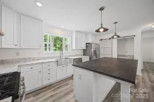 2025 Kisatchie Dr, Hickory Grove, SC 29717 - Photo 10