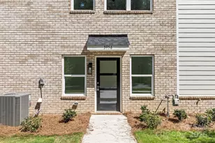 3956 Hager Dr, Charlotte, NC 28208 - Photo 2