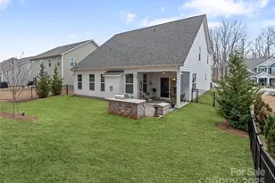 141 Rhuidean Ct, Troutman, NC 28166 - Photo 6