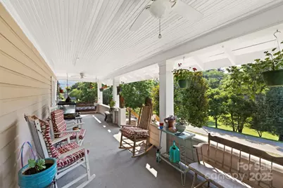 31 Abbott Road, Clyde, NC 28721 - Photo 2