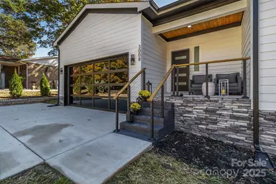 3008 Cricketeer Drive, Charlotte, NC 28216 - Photo 4