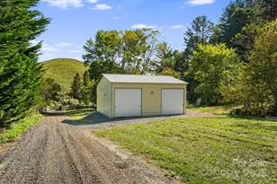 000 Maney Branch Rd, Burnsville, NC 28714 - Photo 2