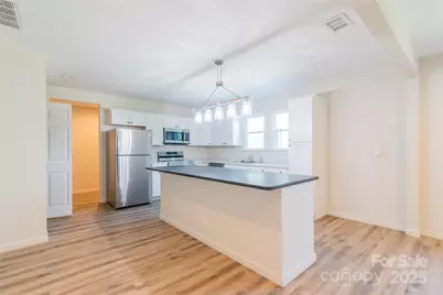 506 E Marion Street, Shelby, NC 28150 - Photo 8