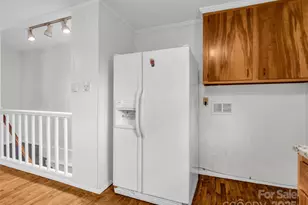 6 Beech St, Black Mountain, NC 28711 - Photo 16