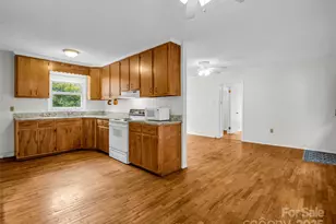 6 Beech St, Black Mountain, NC 28711 - Photo 12