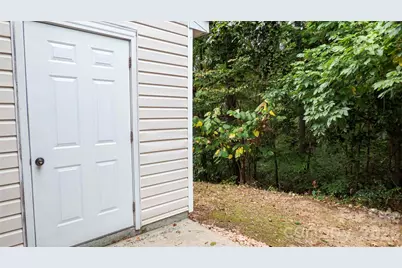 9105 Exbury Court, Charlotte, NC 28269 - Photo 24