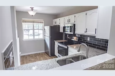 9105 Exbury Court, Charlotte, NC 28269 - Photo 8