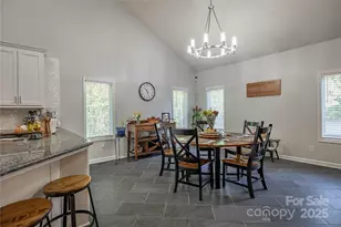 316 Players Ridge Rd, Hickory, NC 28601 - Photo 24