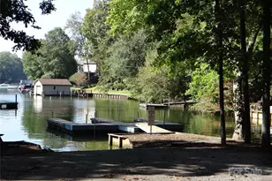 316 Players Ridge Rd, Hickory, NC 28601 - Photo 44