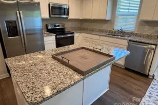 1532 39th Ave Loop NE, Hickory, NC 28601 - Photo 4