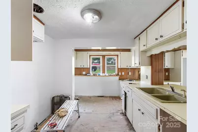 505 E Main Street, Burnsville, NC 28714 - Photo 16