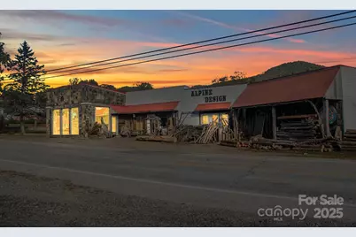 505 E Main Street, Burnsville, NC 28714 - Photo 1