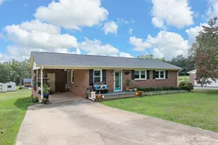 12 Lister Rd, Taylors, SC 29687 - Photo 2