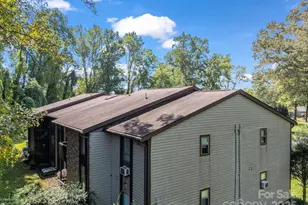 333 W Lake Ave, Hendersonville, NC 28739 - Photo 4