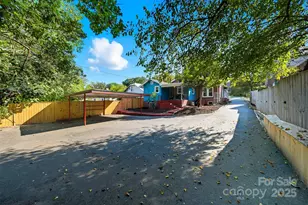 609 2nd St NE, Hickory, NC 28601 - Photo 2