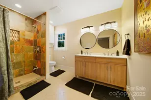 609 2nd St NE, Hickory, NC 28601 - Photo 8