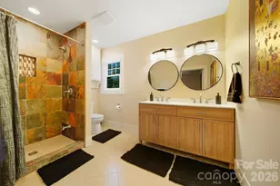 609 2nd St NE, Hickory, NC 28601 - Photo 8