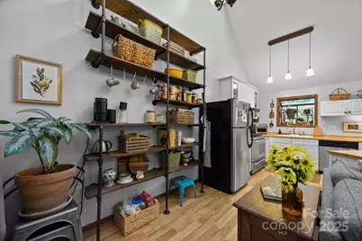 70 N Garden Court, Fletcher, NC 28732 - Photo 20