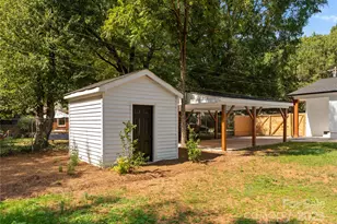 2900 Enfield Rd, Charlotte, NC 28205 - Photo 28