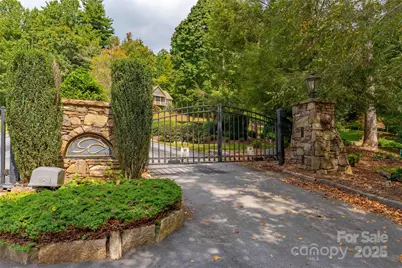 1043 Somersby Parkway, Hendersonville, NC 28739 - Photo 24