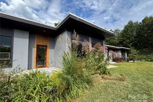 17 Fig Tree Ln, Asheville, NC 28803 - Photo 2