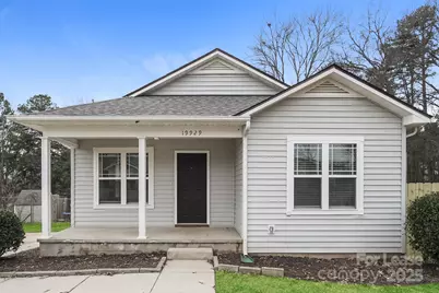 19929 Ferry Street, Cornelius, NC 28031 - Photo 2