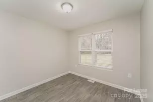 19929 Ferry St, Cornelius, NC 28031 - Photo 12