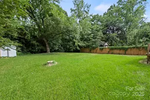 5442 Kinsale Ln, Charlotte, NC 28215 - Photo 20