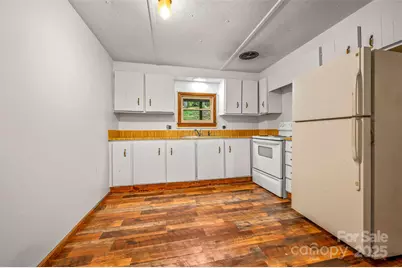 102 Windwood Hill Road, Hendersonville, NC 28739 - Photo 12