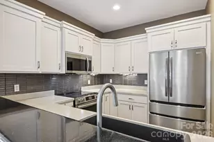 475 S Church St, Hendersonville, NC 28792 - Photo 8