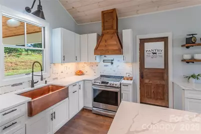 100 Kinloch Lane, Clyde, NC 28721 - Photo 8