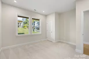 808 Flintside Ln, Charlotte, NC 28217 - Photo 6