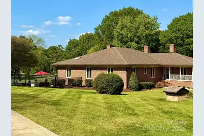 1419 Stoneyridge Drive, Charlotte, NC 28214 - Photo 4