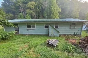 1905 Little Creek Rd, Burnsville, NC 28714 - Photo 4