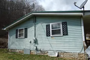 1905 Little Creek Rd, Burnsville, NC 28714 - Photo 2