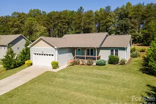 2301 Saratoga Run, Morganton, NC 28655 - Photo 2