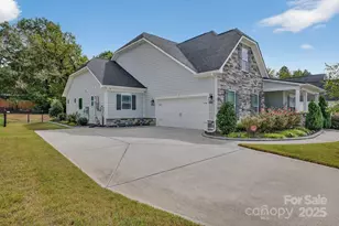 10857 Parkhall Dr, Harrisburg, NC 28075 - Photo 2
